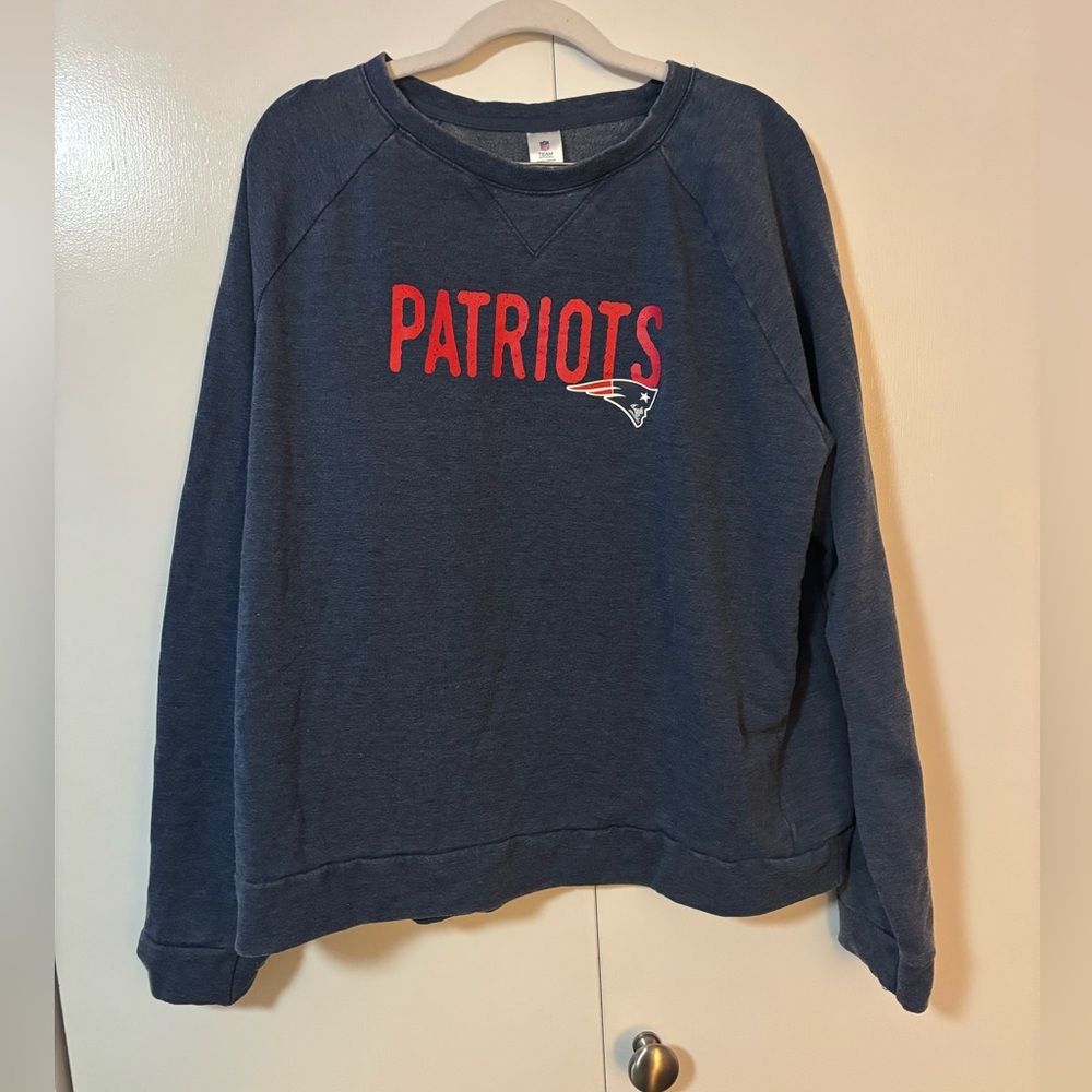 NFL New England Patriots Women’s XL Soft Crewneck Sleepwear Top - GUC